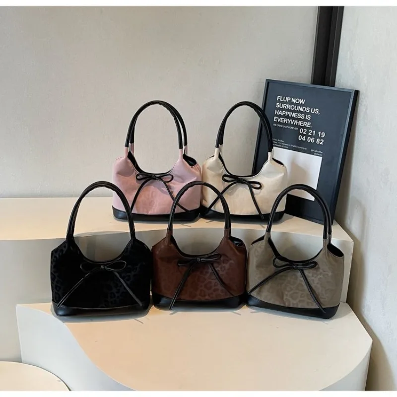 

Trendy High-End Simple Diaper Bags For Ladies Parisian Elegant Tote Bag Luxury Brand Crossbody Bag Fashionable Messenger Bag