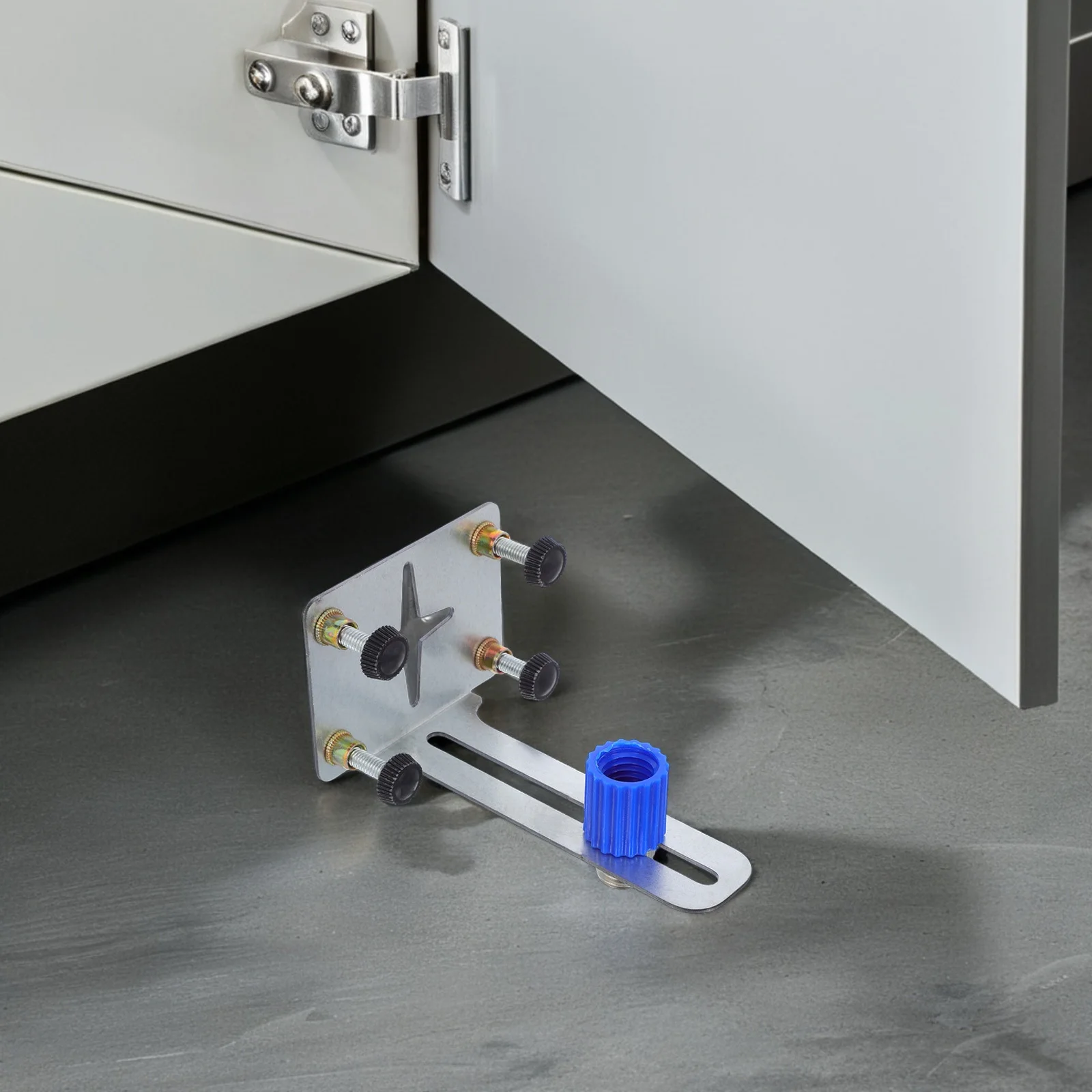 Soporte de nivel de burbuja ajustable de hierro grueso duradero soporte de herramientas de nivel montado en la pared para proyectos de construcción y bricolaje