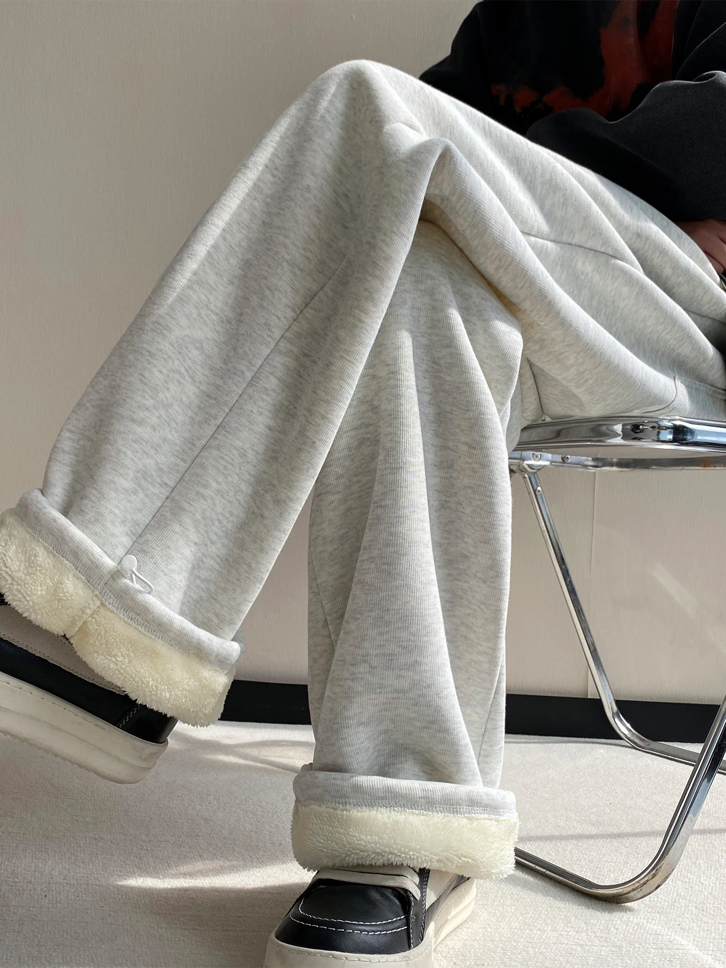 

Thiened Fce Lamb Velvet Men's Winter Windproof Coldproof Warm Straight Loose Large Size Casual Pants Polyester Fiber