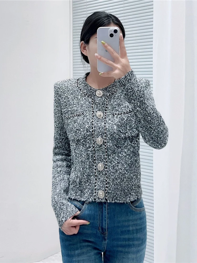 Versión de gama alta ey round Ne Long Sve Coat European Sle Otoño Invierno Faion Chain Gold Bule Flower Design Open C...