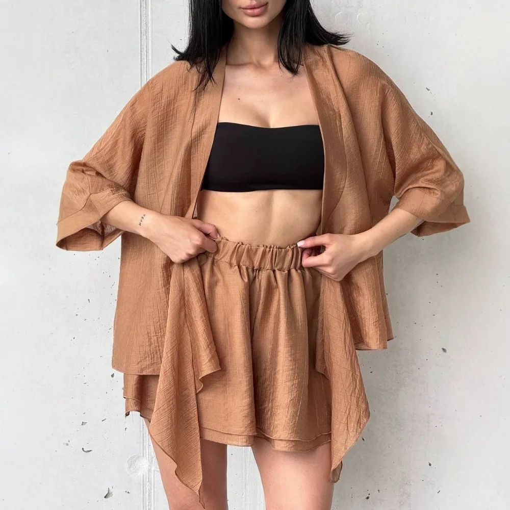 

2026 New Women's Summer Long Sleeved Solid Color Loose Shirt Casual Shorts Set Fashionable Women's Two-piece Sets