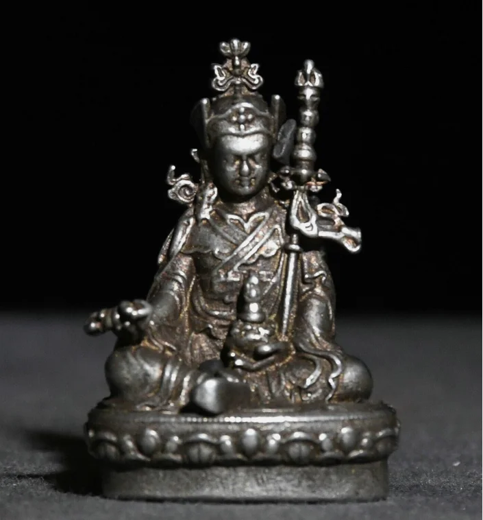 3CM Old Tibet Buddhism Miao Silver Guru Padmasambhava Rinpoche Buddha Statue