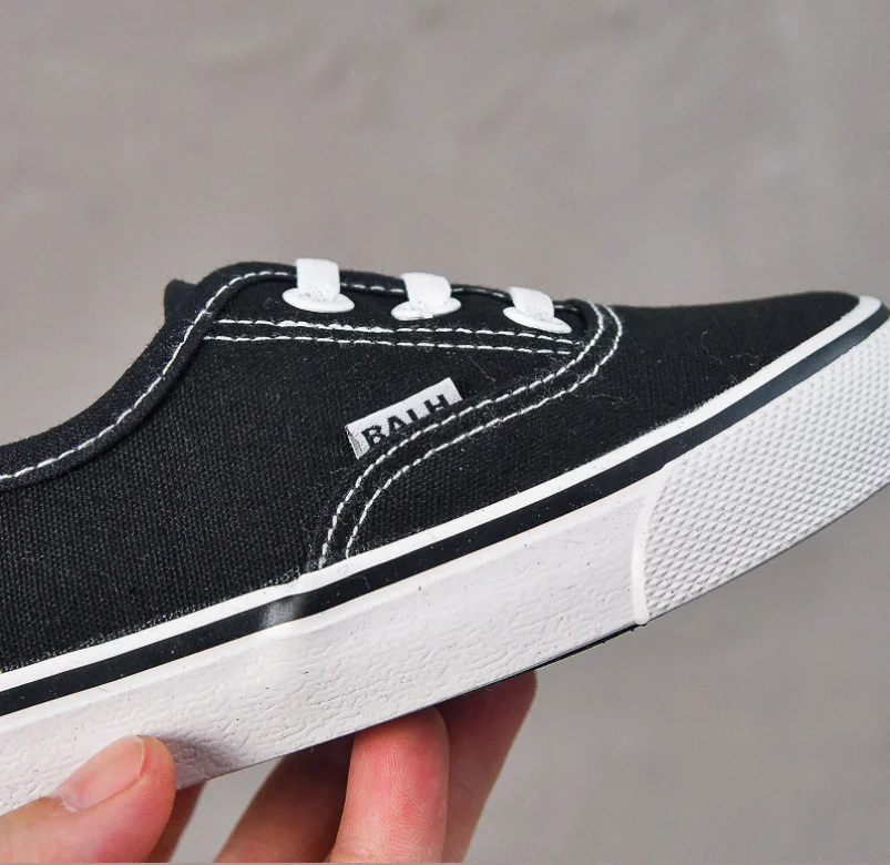 جديد الخريف الأطفال الكلاسيكية أحذية الدانتيل كبير الاطفال الرياضة حذاء المدرسة أحذية للفتيات في سن المراهقة حذاء قماش ليوبارد أحذية رياضية 18-36