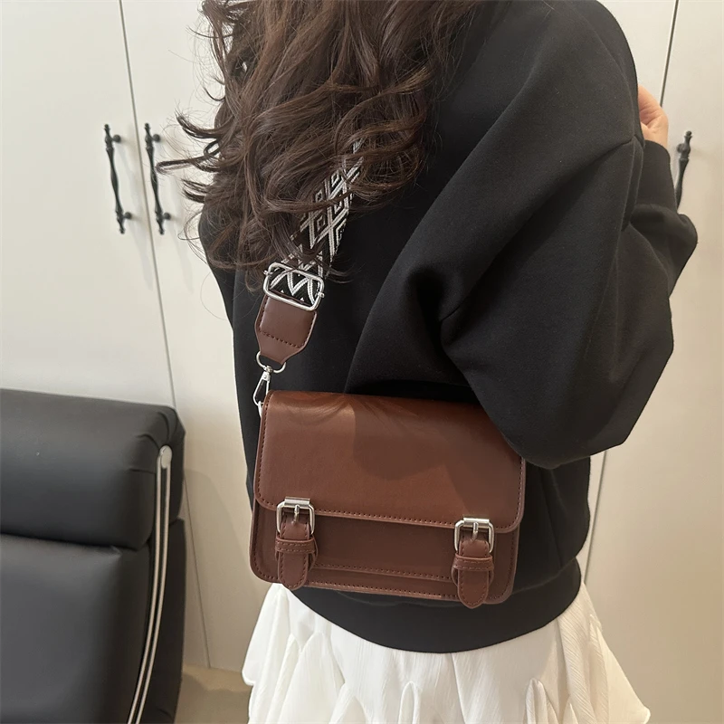 

Luxury Fashion Women Leather Tote Bag Stylish Elegant Shoulder Handbag High End Crossbody Classic Daily Carry Look