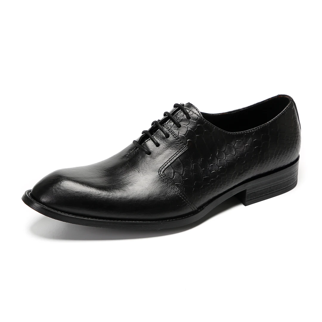 Mocassins en cuir véritable pour hommes, chaussures provoqué d'affaires, banquet de mariage, chaussures en cuir trempées, designer italien