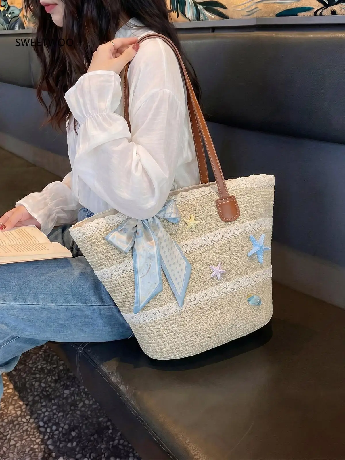 2026 Woven Straw Tote Bag Beige Bow Decor Seaside Vacation Shoulder Bag Breathable Fabric Womens Handbag