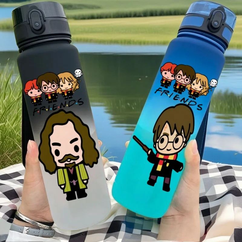 Taza de agua con personajes de Anime de Harry Potter de 650ML, botella de agua portátil para deportes al aire libre para niños, botella de agua antigoteo de plástico de gran capacidad