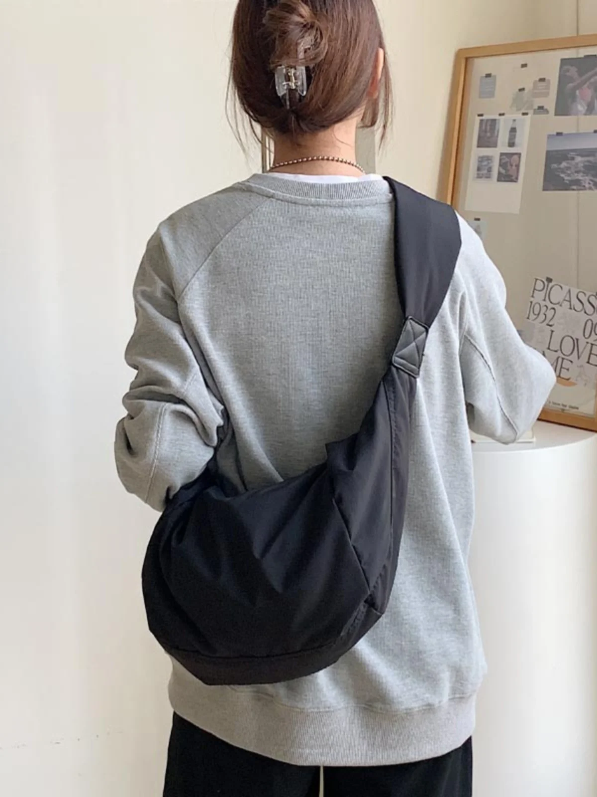 

New Nylon Unisex Crossbody Dumpling Bag Lightweight Shoulder Bag