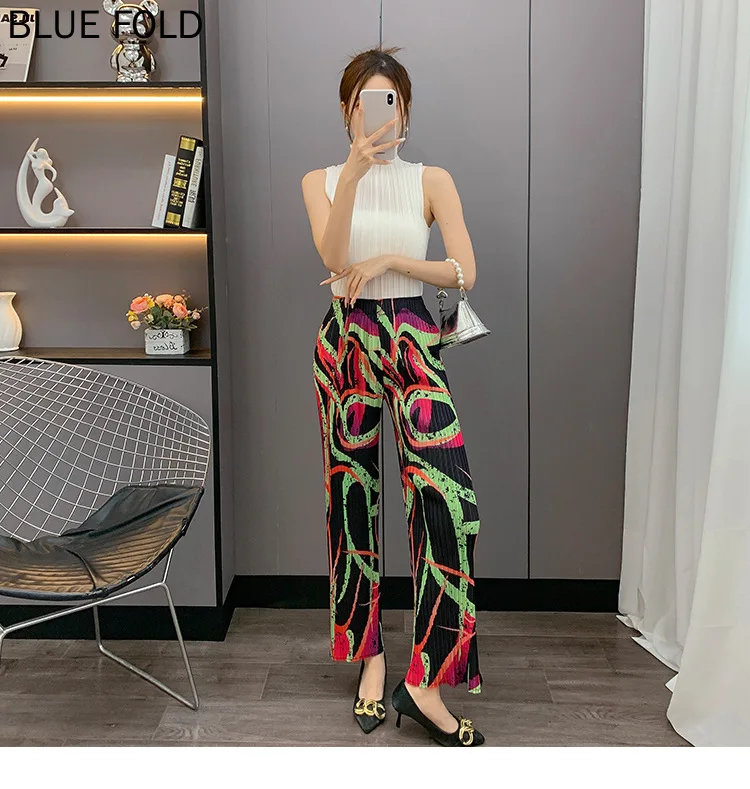 Miyake geplooide rechte broek 2025, groot formaat, losse geplooide nieuwe bedrukte elastische taille, casual broek, drukplooibroek
