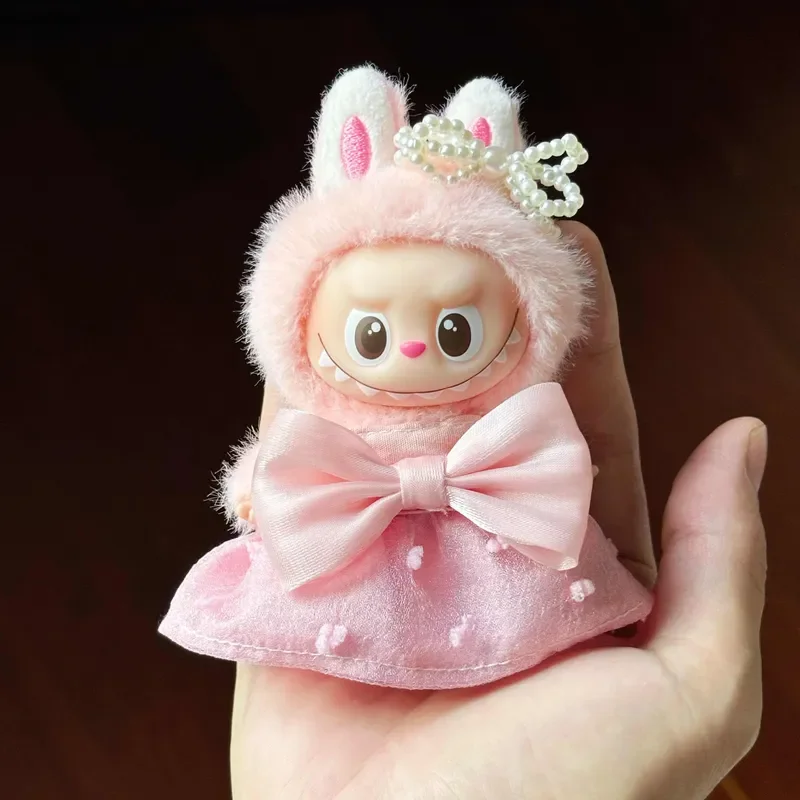 

Булавка для любви для Labubu V4, одежда, милая булавка, бант, платье с жемчугом, комплект головного убора, мини-кукла, одежда, модные аксессуары для кукол, подарок