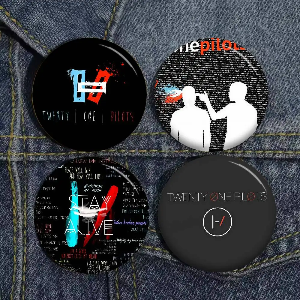 Twenty One Pilot Customizable Soft Button Pin For Women Creative Jewelry Funny Badge Cartoon Lover Hat