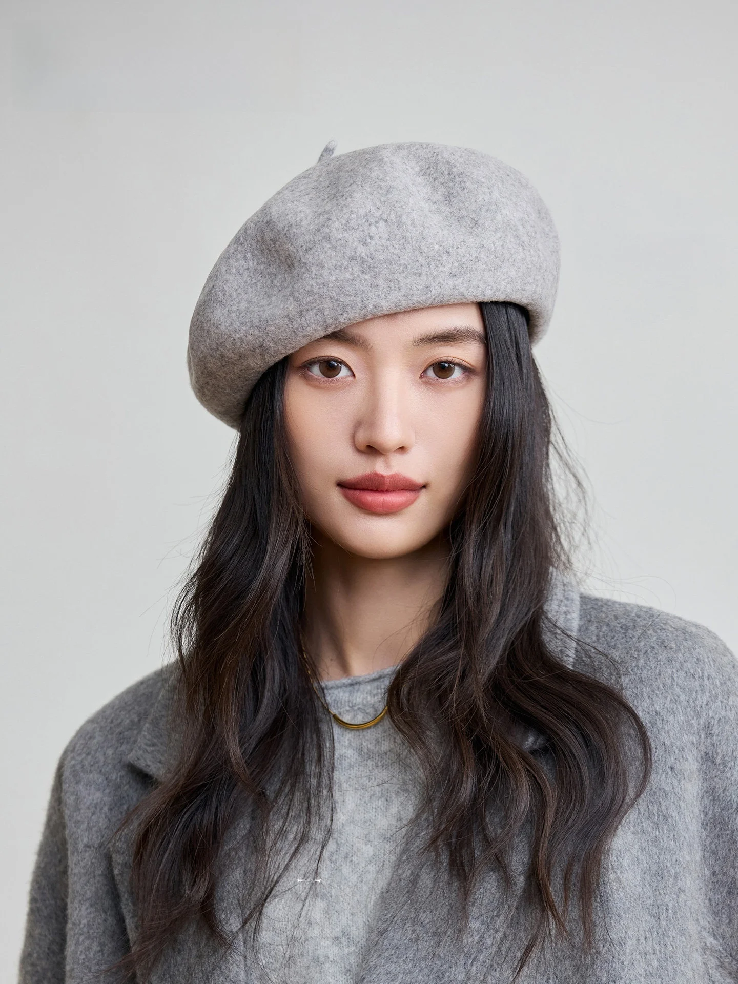グレーウールベレー帽女性の冬のファッション小顔エレガンスペインターバドキャップ調節可能なニット暖かい帽子ストリートスタイル