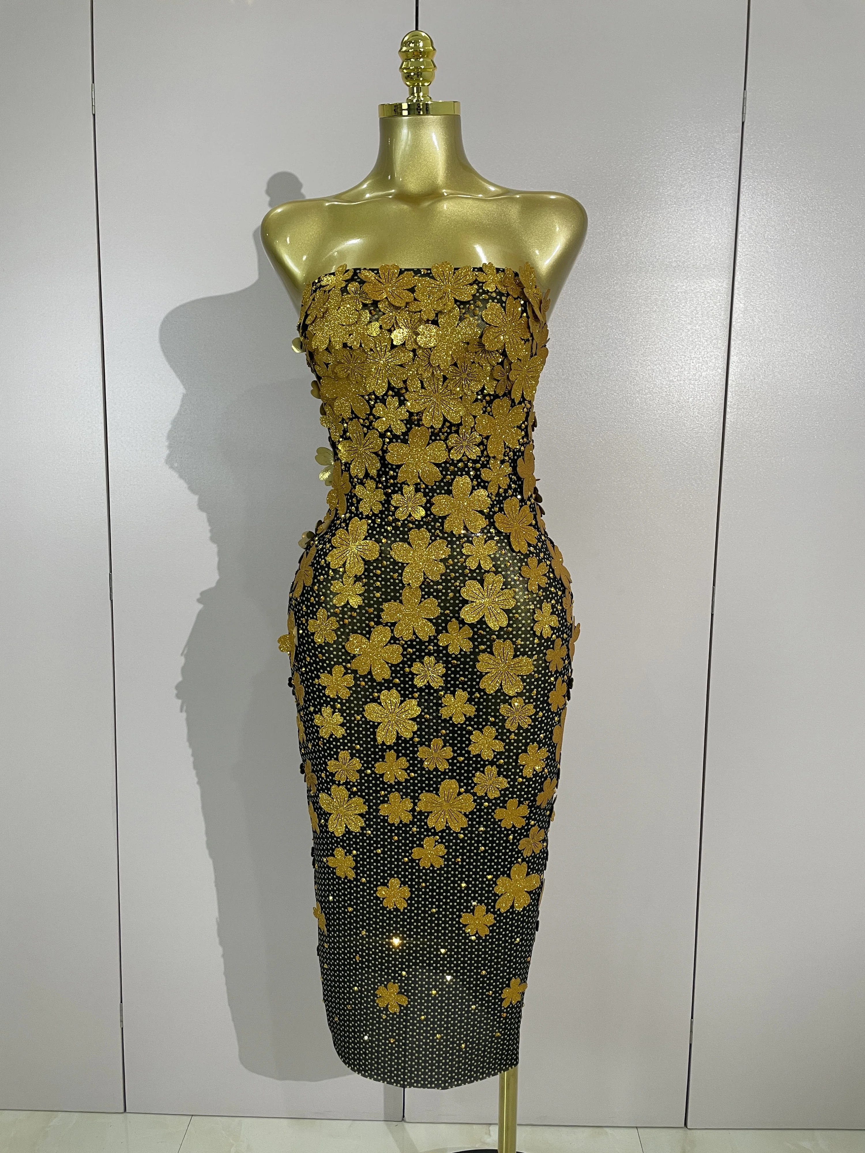 

Women Sexy Strapless Shiny Sequin Flower Diamonds Mesh See Through Eveing Dress Luxury Birthday Party Nightclub Stage Costumes