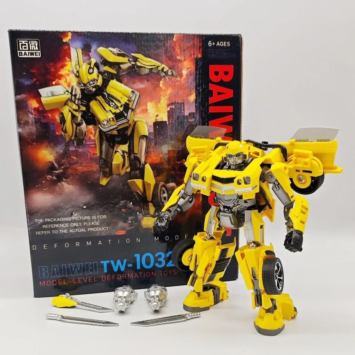 Op voorraad Transformerend speelgoed BAIWEI TW1032 TW-1032 BEE Movie Ver. Auto Robot Model Figuur Beweegbare poppen Speelgoed Collectie Geschenken