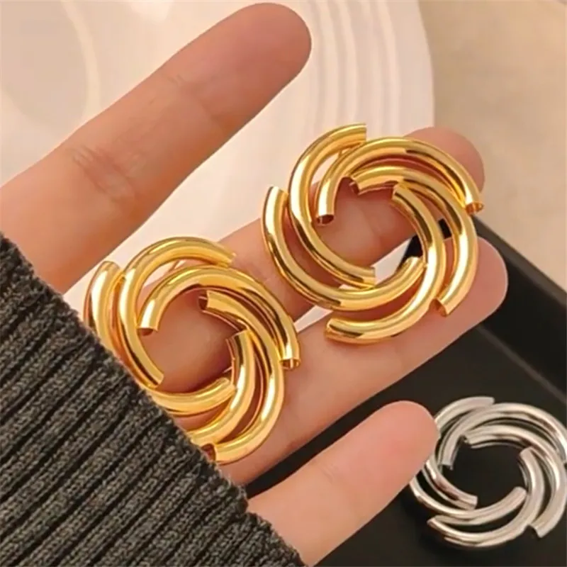 XIALUOKE Vintage Geometric Metal Hollow Tube Flower Stud Earrings For Women Unique Design Hot Wheels Earrings Jewelry Gifts