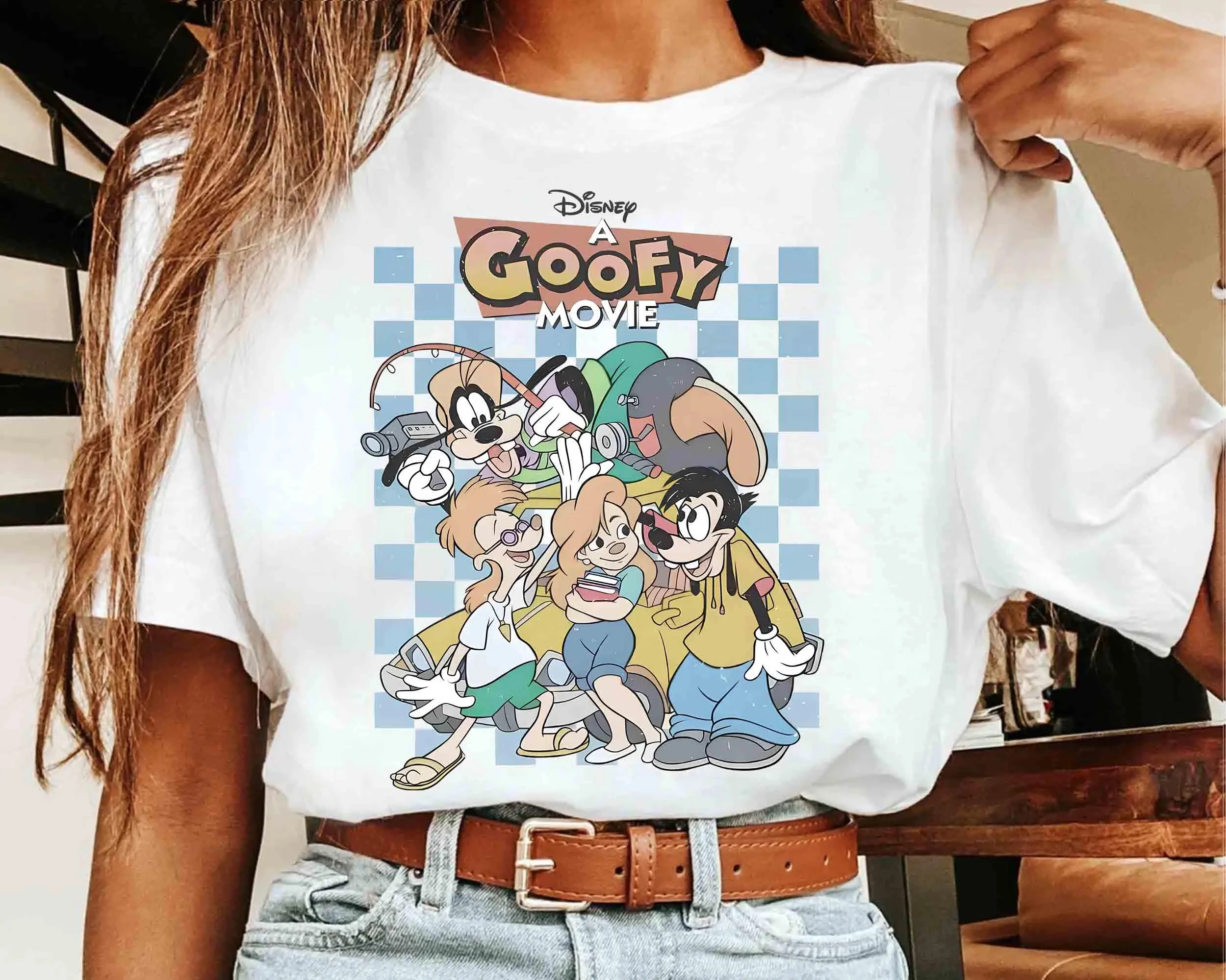 تي شيرت ريترو ديزني مجموعة أفلام جوفي تي شيرت ديزني لاند ماكس روكسان باورلاين ستاند أوت تي شيرت مملكة سحرية عائلية 2025 رحلة تي شيرت