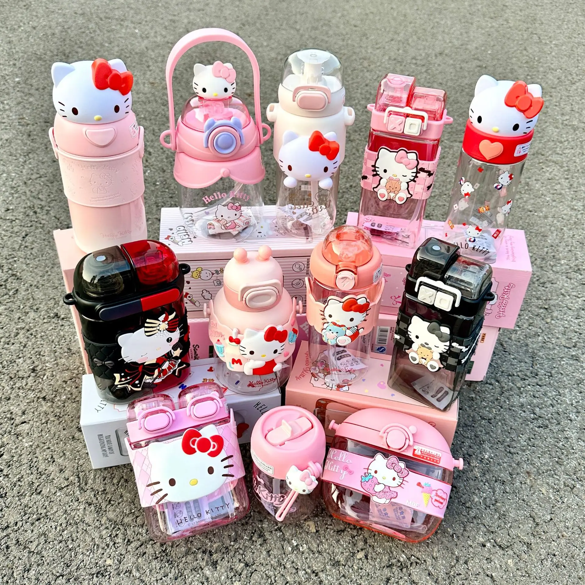 

HelloKitty Plastic Cup New Internet Celebrity Cute Children's Straw Student Girl Gift Beautiful Punk Water Bottle Portable