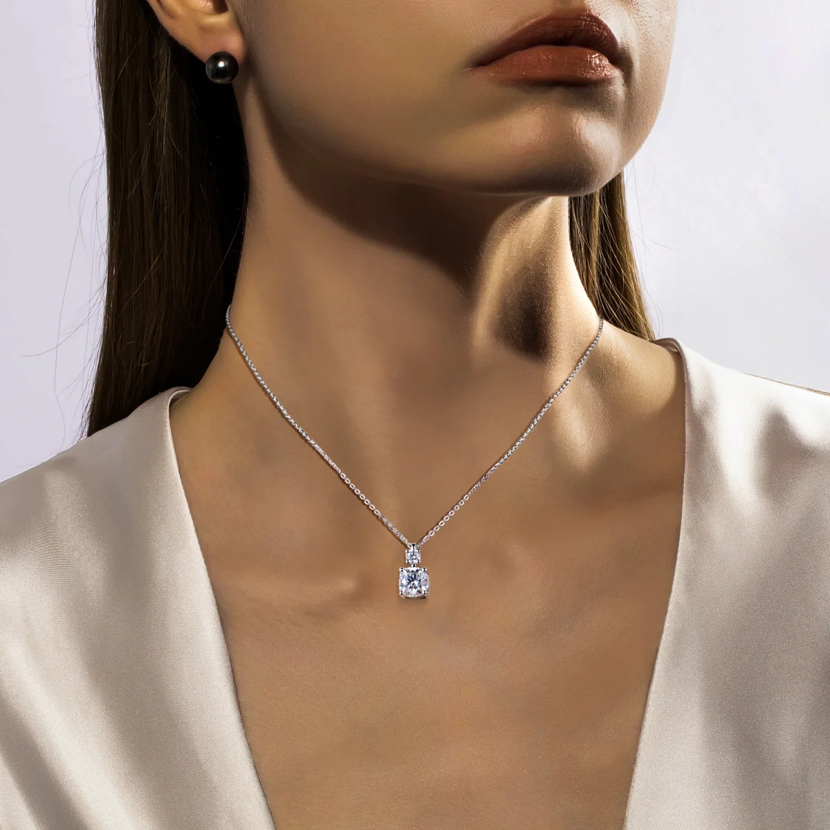 AnuJewel 2ct/2.5ct Cushion Cut Moissanite Pendant Classic Necklace 925 Sterling Silver for Women Fine Jewelry Gifts Wholesale