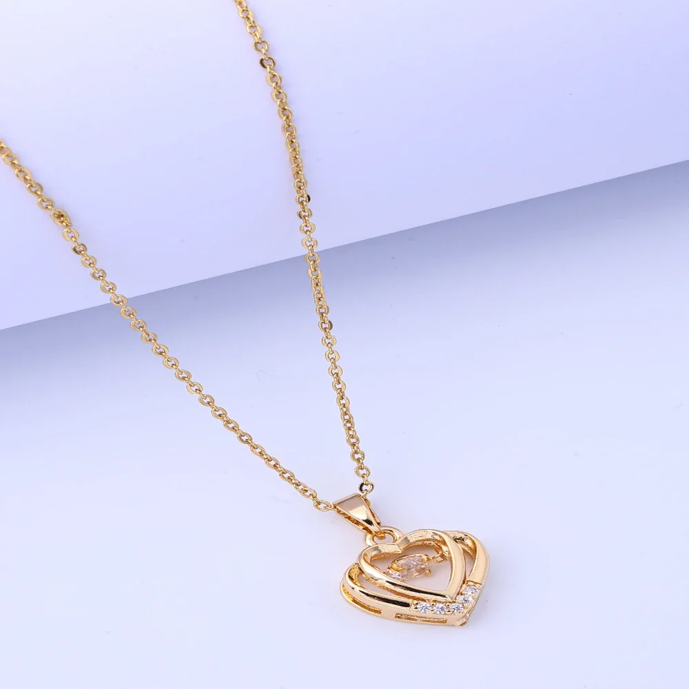 ネックレスは活気に満ちたハートトゥハートで売れ筋です。 チタン鋼のネックレスは時代を超越したクールさとエレガントさを備えています。