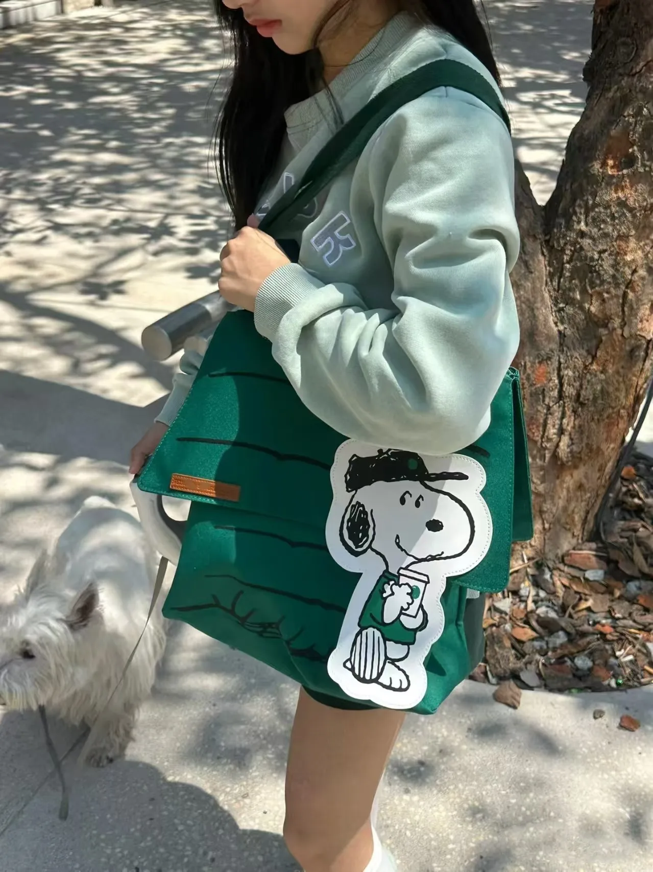 2026 Snoopy Große Kapazität Bedruckte Lässige Lazy-Style Frische Tragetasche Mädchen Reise-Schultertasche Neujahrsgeschenk – Detail 13