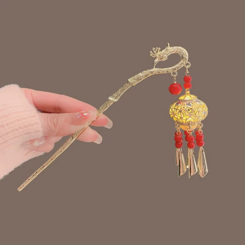 Luminous Lantern Tassel Hairpin Daily Sense Retro Hairpin Hanfu Step Shake Ancient Palace Lamp Headpiece Hair Ornament for Women