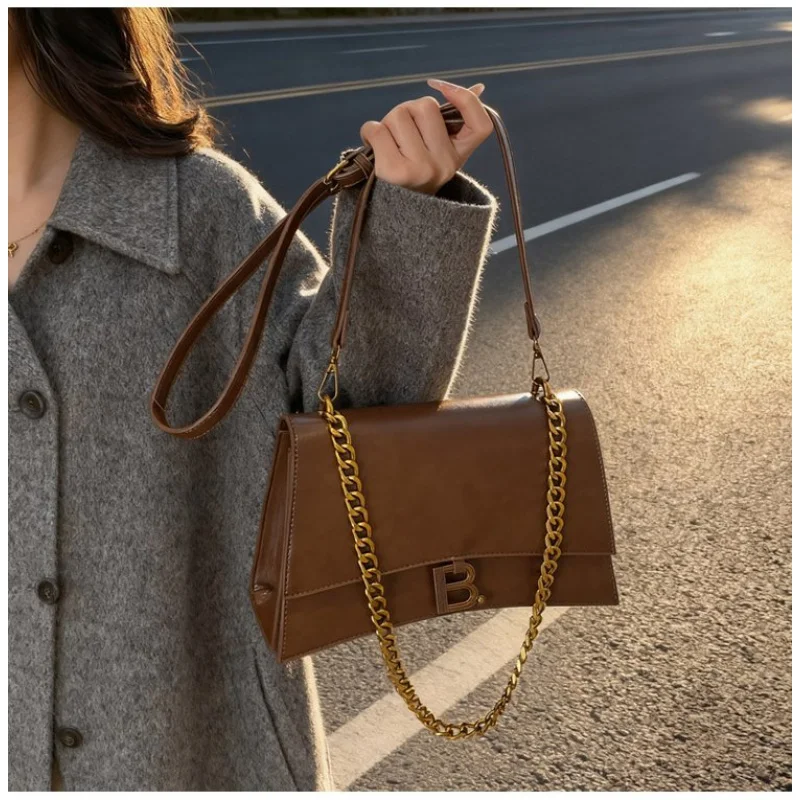 

High-Quality Ladies Tote Bag Crafted From Faux Leather Featuring High-End Bali Neat Lightweight Vintage Look​