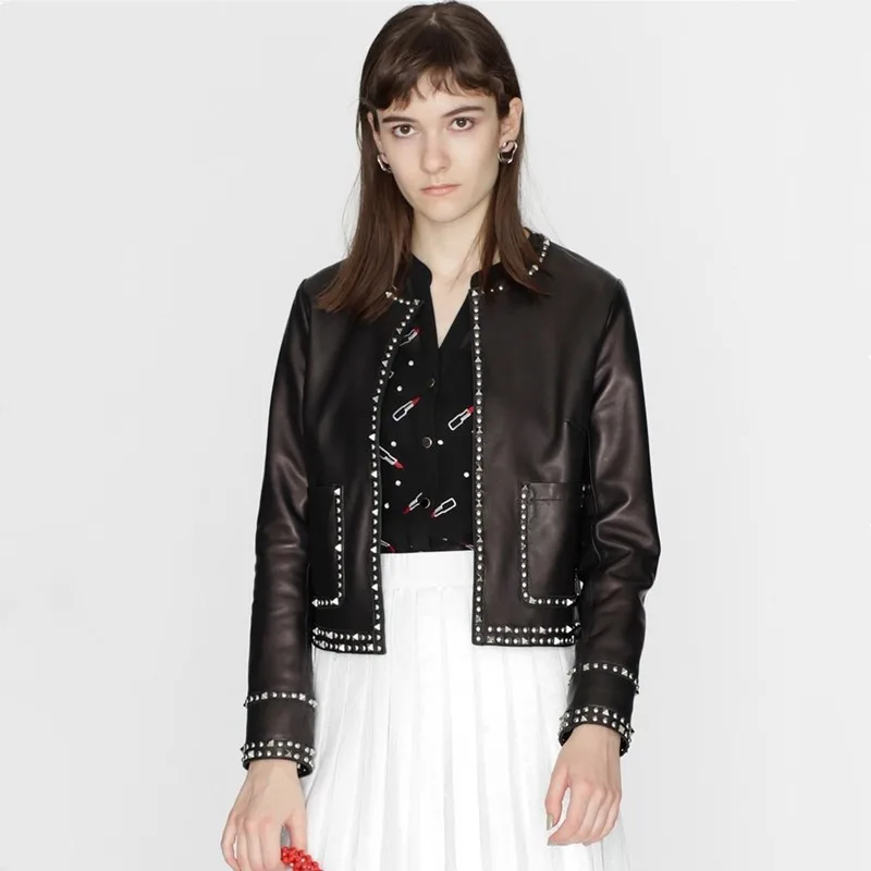 Rivetti fatti a mano Pelle di pecora italiana dipinta ad acqua Giacca in vera pelle giapponese da donna corta girocollo da donna slim fit