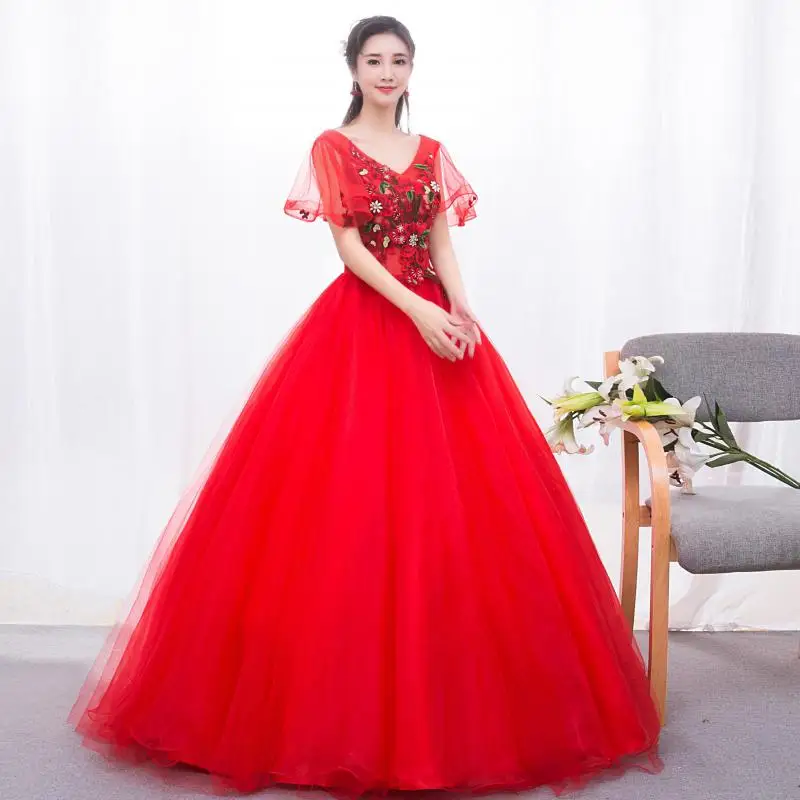 Abiti rossi De Quinceaneras classico scollo a v elegante lunghezza del pavimento Sukienka Balowa pizzo floreale Plus Size abito da ballo su misura