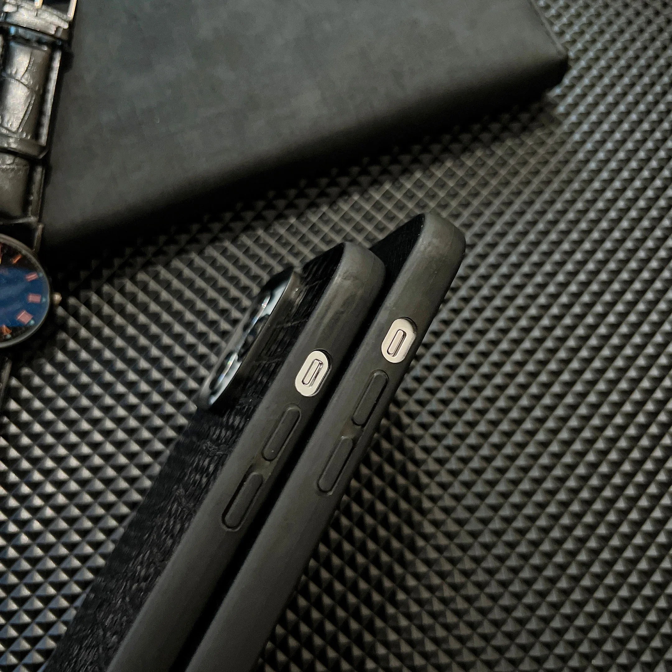 Gothic High Grade Black Business Sle Leather Cases for IPhone 17 14 15 16 Pro Max IPhone 15 Pro Couple Anti-Fall Soft Cover