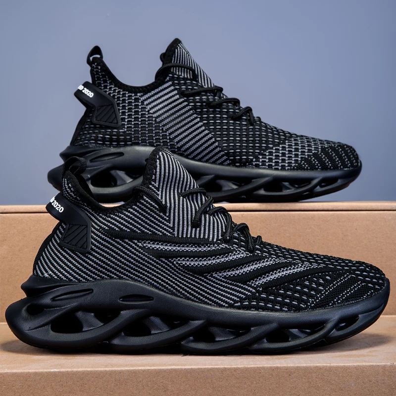 

YRZL Black Running Shoes MenLightweight Walking Sport Shoes Classical Mesh Breathable Casual Sneakers Male Moccasins Sneaker Men