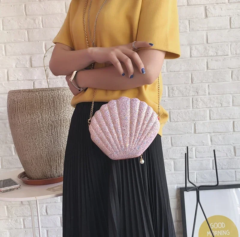 

New Fashion Chains Crossbody Shoulder Bags for Women Shell Shape Sequined Small Handbag Purse Female Messenger Bag Clutch