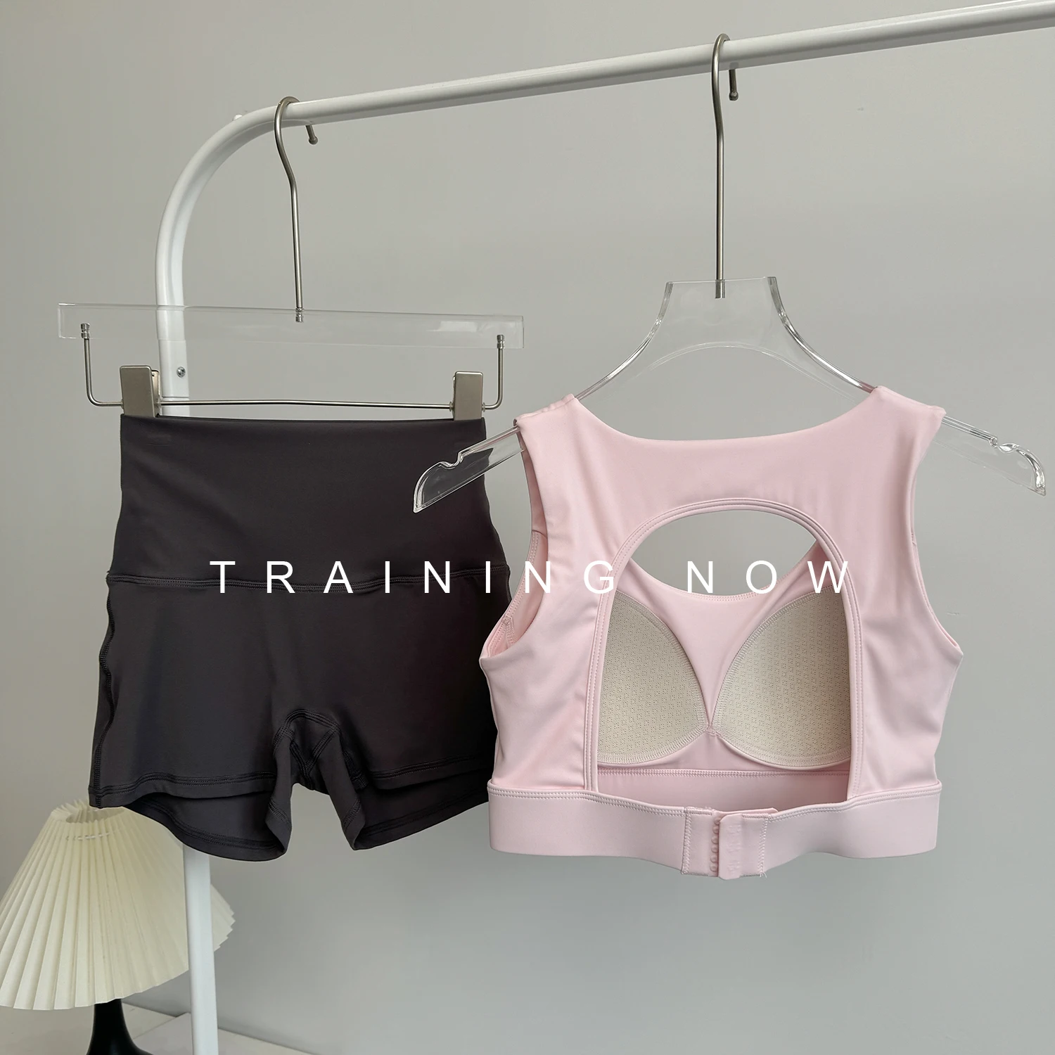 

Breathable quick-drying running suit for women summer internet celebrity fashionable sexy beautiful back fitness vest nude yoga