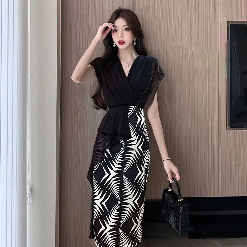 

Новинка 2025, темпераментное лоскутное платье миди с принтом, женское летнее модное корсетное элегантное платье нестандартной формы, женское тонкое платье с цветочным принтом