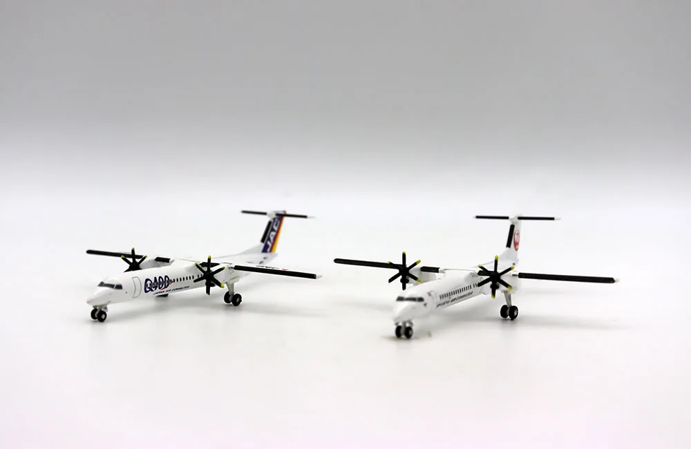 New 1/400 Scale JAC JA841C & JAL JA81RC Aircraft Model Alloy Diecast Toys For Collection gift