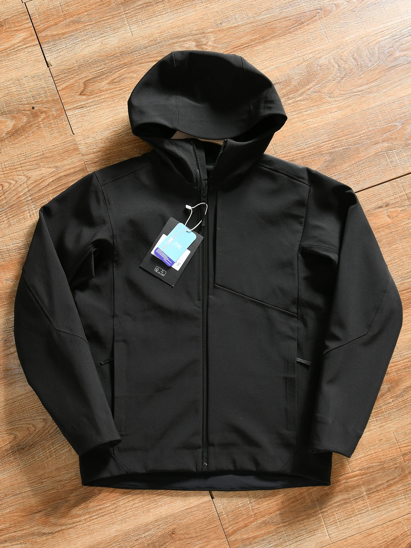 Men's Outdoor Fleece Lined Soft  Jacket Windproof Waterproof 3D Tailoring Full Pressure Glue Autumn Winter Sports Coat