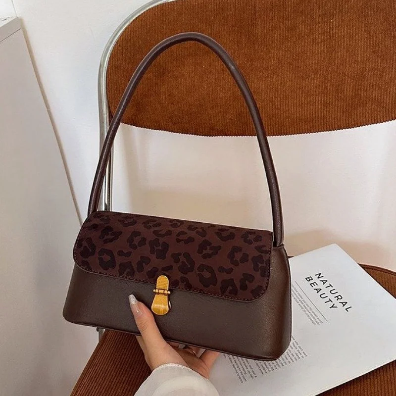 

Fashionable Leather Women's Crossbody Bag Luxury Brand Famous Designer Elegant Crossbody Modern Vintage Daily Commuter Bag​