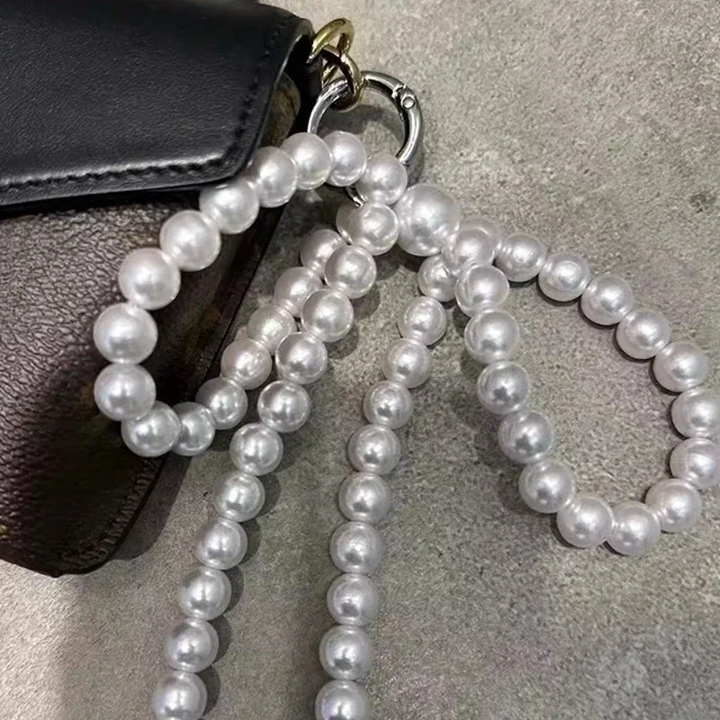 Korean Fashion Imitation Pearl Beaded Bow Key Chain Pendant for Women Girls Delicate Ornament Decoration for Bags and Phones