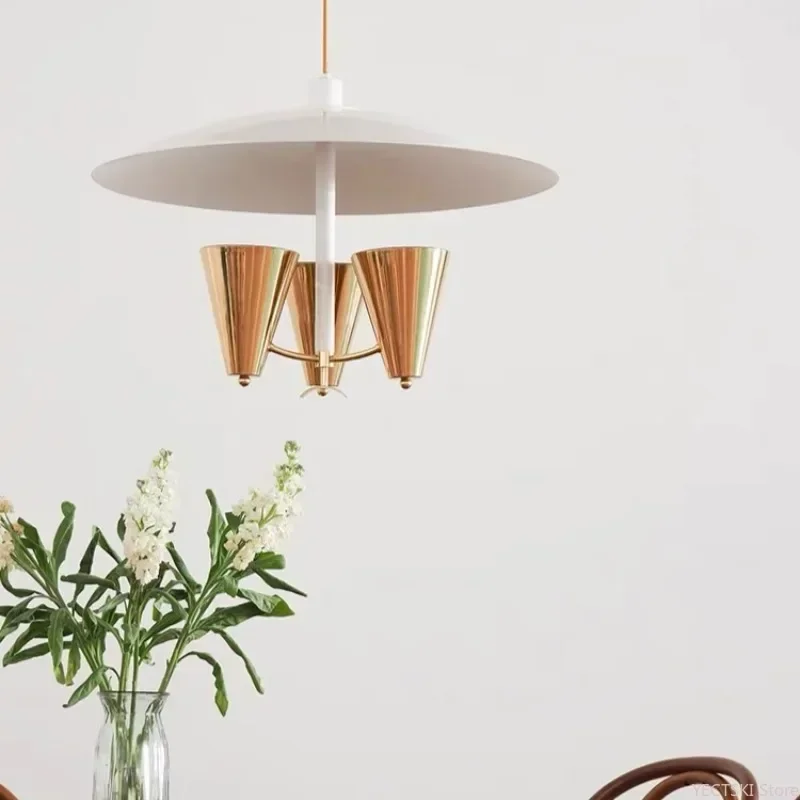 

GHEUVNJ Ancient style grid diffuse reflection bright light paint white green living room pendant light in the living room