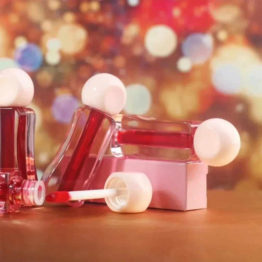 ลิปออยล์มอยเจอร์ไรเซอร์วีแกนแบบฉลากส่วนตัว 3 มล. ลิปกลอสเนื้อฉ่ำ สีติดทนนาน แต่งหน้าได้ 3 in 1 ใช้ได้ทั้งแก้มและปาก สีผลไม้