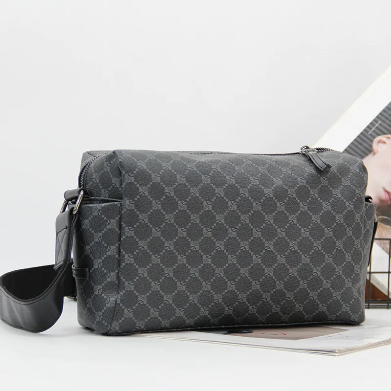 Modische Umhängetasche für Männer, Blumenmuster, Karierte Schultertasche, Trendige Alltagstasche, Luxuriöse PU-Leder Umhängetasche für Herren – Detail 3