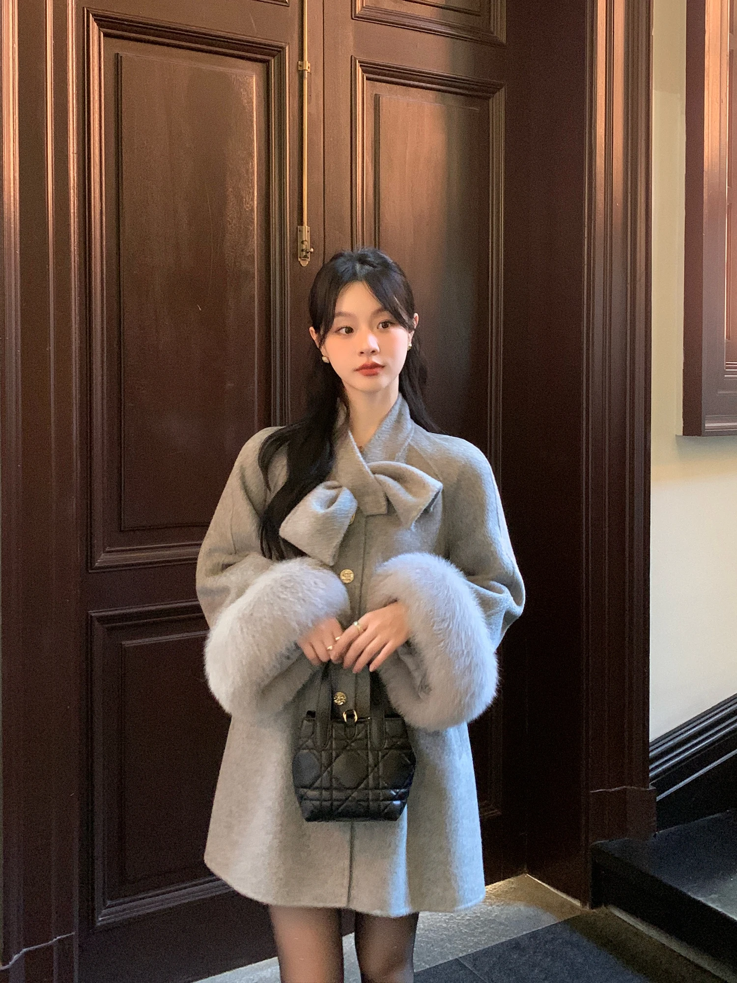 

Двустороннее шерстяное пальто Wior Knot с меховой отделкой, женское, новое, свободного кроя, с пуговицами, в стиле слэш-фит