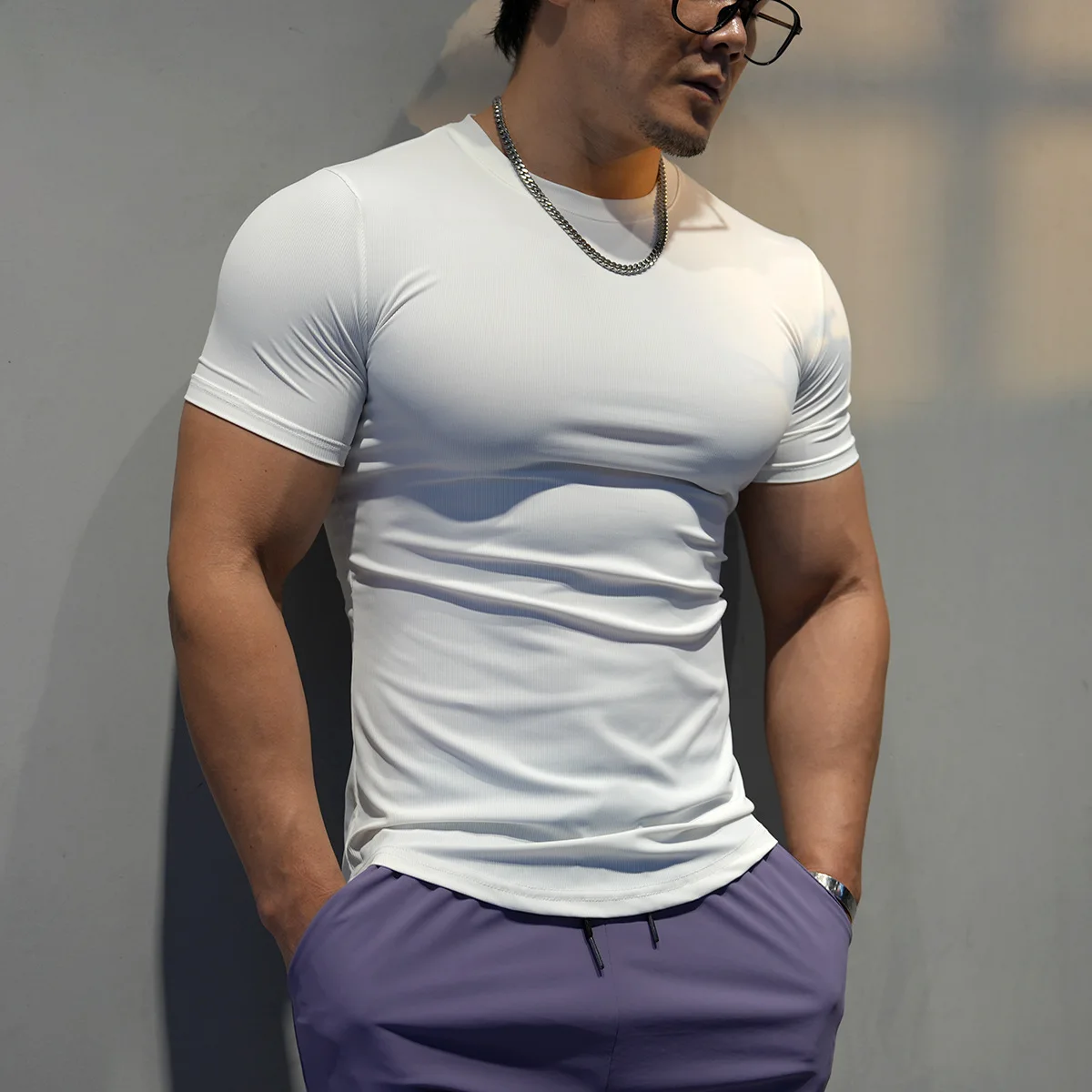 

Fitness Short Sleeve Men's Quick Drying Clothes Thin Sweat Absorbing Casual Slim Fit Breathable Sports Training Fitness Clothes