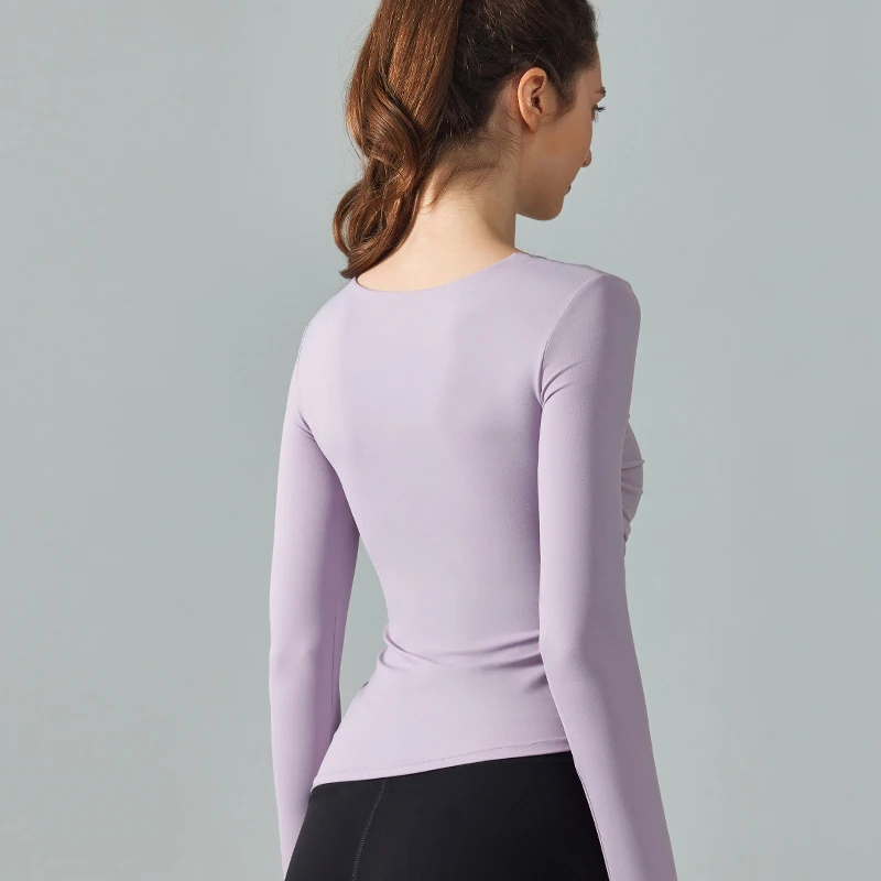 T-shirt a maniche lunghe con collo slash versatile stile retrò europeo e americanoT-shirt a maniche lunghe in rete a maniche lunghe di nuova moda Femme