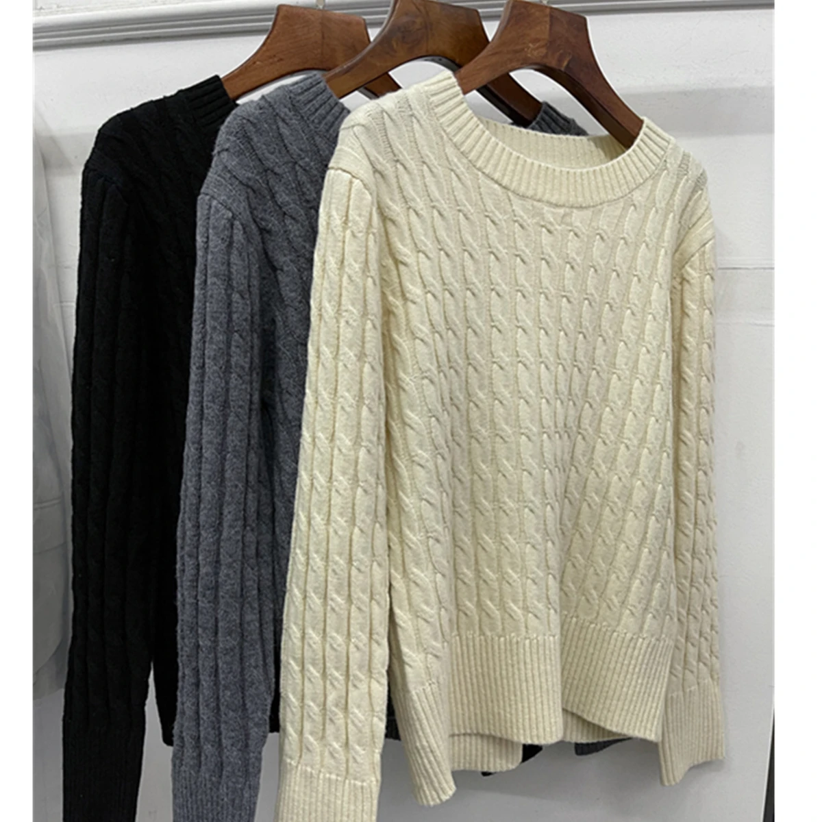 

Jenny&Dave Minimalist Round Neck Twisted Flower Sweater For Women Winter Pullovers Casual Long Sleeved Knitted Wool Top