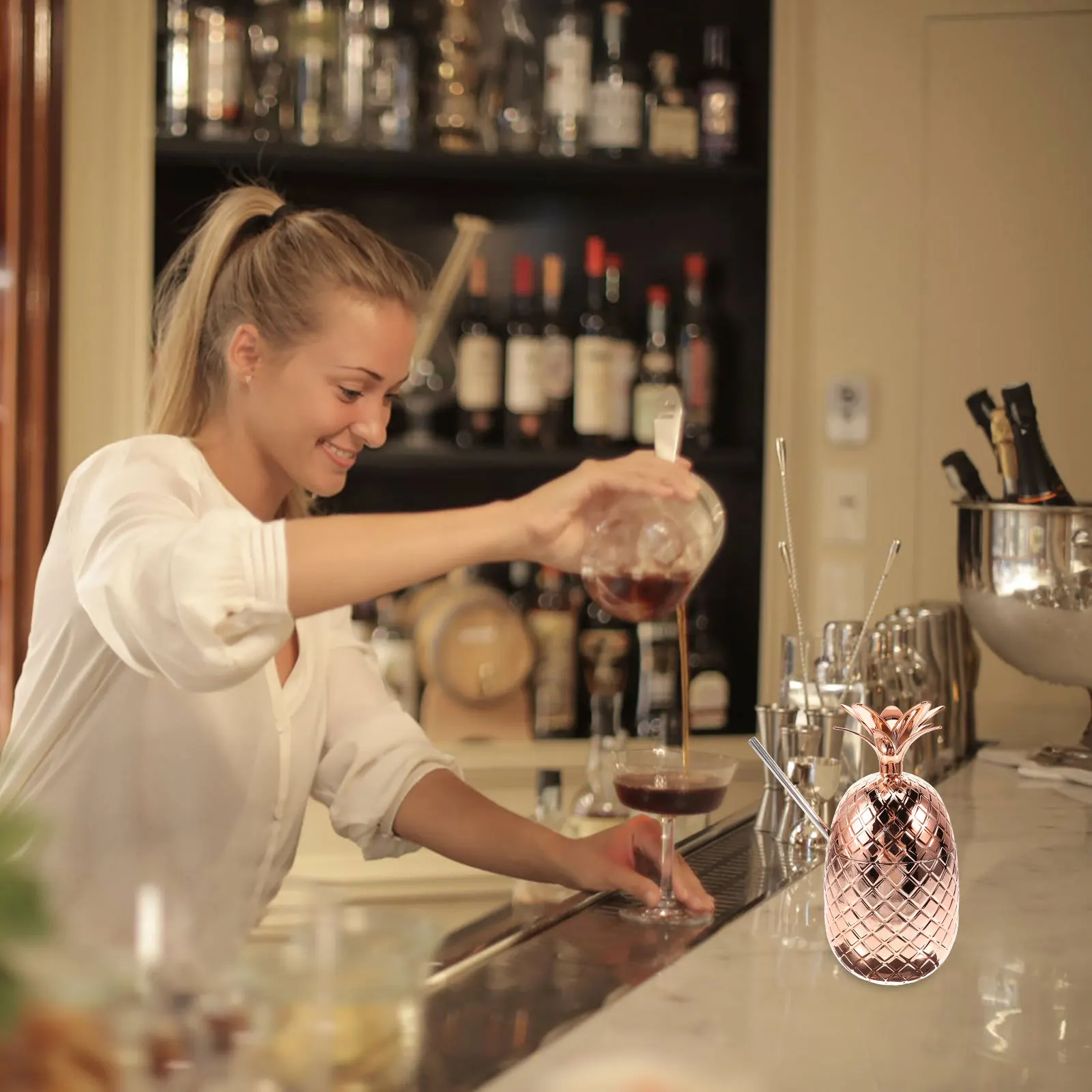 

450 мл пластиковая чашка для питья в форме ананаса, прочная кружка для вечеринки, забавный тропический дизайн с соломинкой, идеально подходит для вечеринки в бассейне Луау, Гавайев