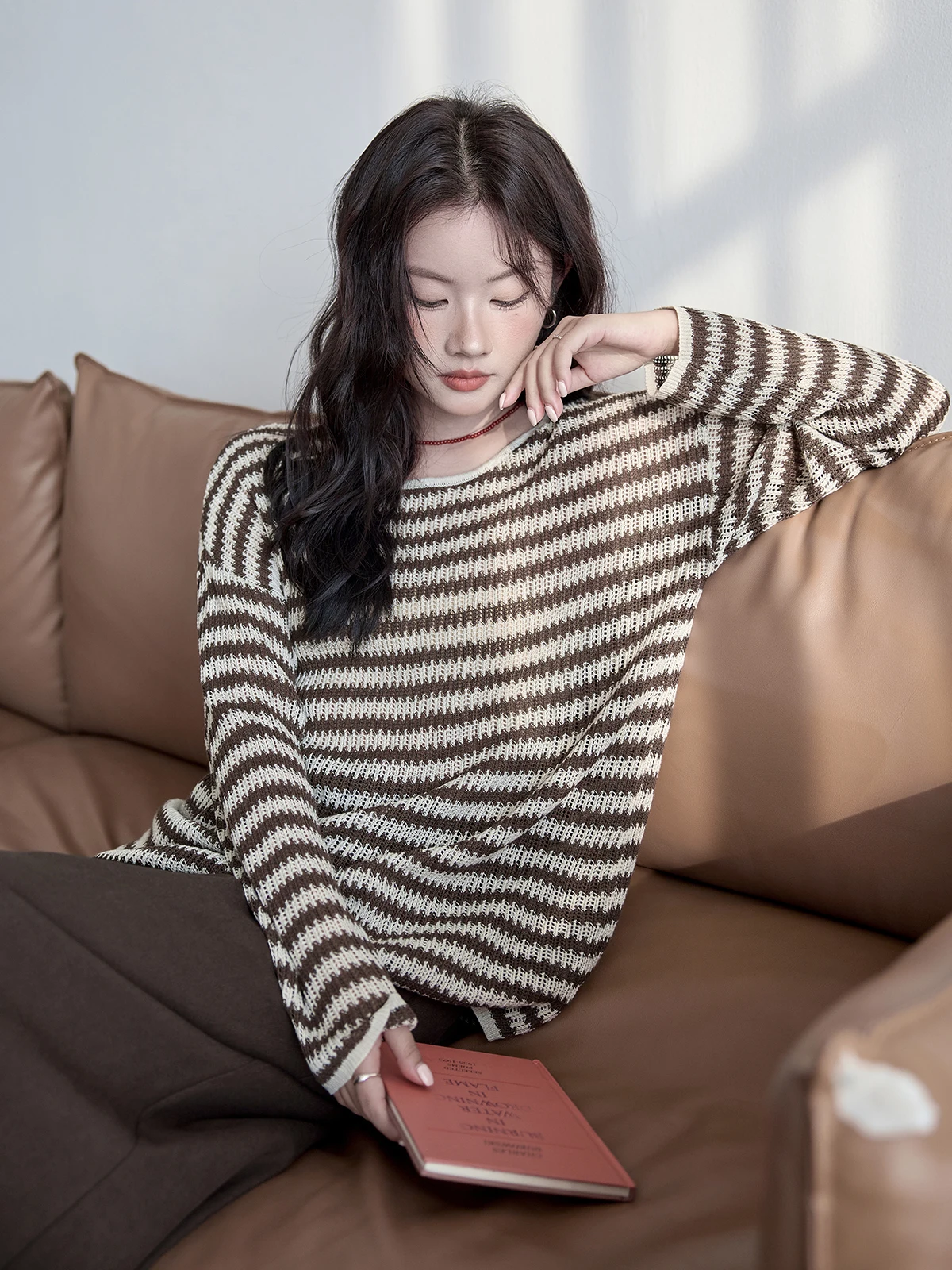 

Женский полосатый ажурный вязаный джемпер HuiXi с длинным рукавом, свободного кроя, осенне-зимний, новый стиль, корейский стиль, с круглым вырезом, повседневный топ