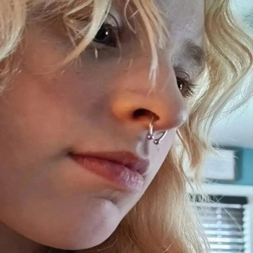 Anillo de cejas postizas, labio Labret, tachuelas, bolas de repuesto, pincho con pegatina de 100 piezas, joyería corporal sin perforación, Piercing de piel falsa