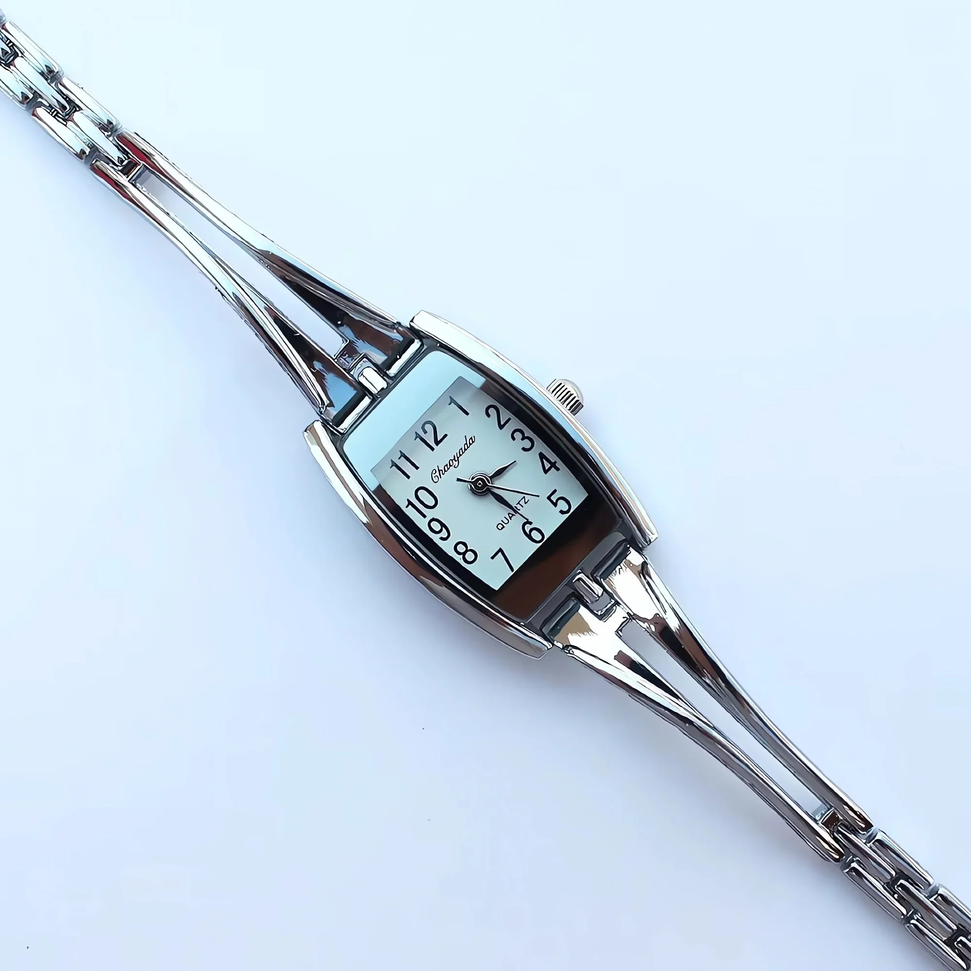 Fashion Crystal Quartz Analog Wristwatch for Women Silver Gold Lady with Stainless Steel Strap Girls Dress Watch