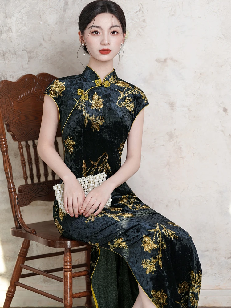 

Элегантное черное бархатное платье-ципао в стиле ретро с низким разрезом для повседневной носки, для молодых женщин 20-х лет