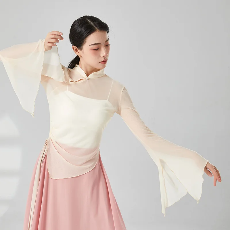 Рисунок 3 - Женская приталенная блузка для танца живота